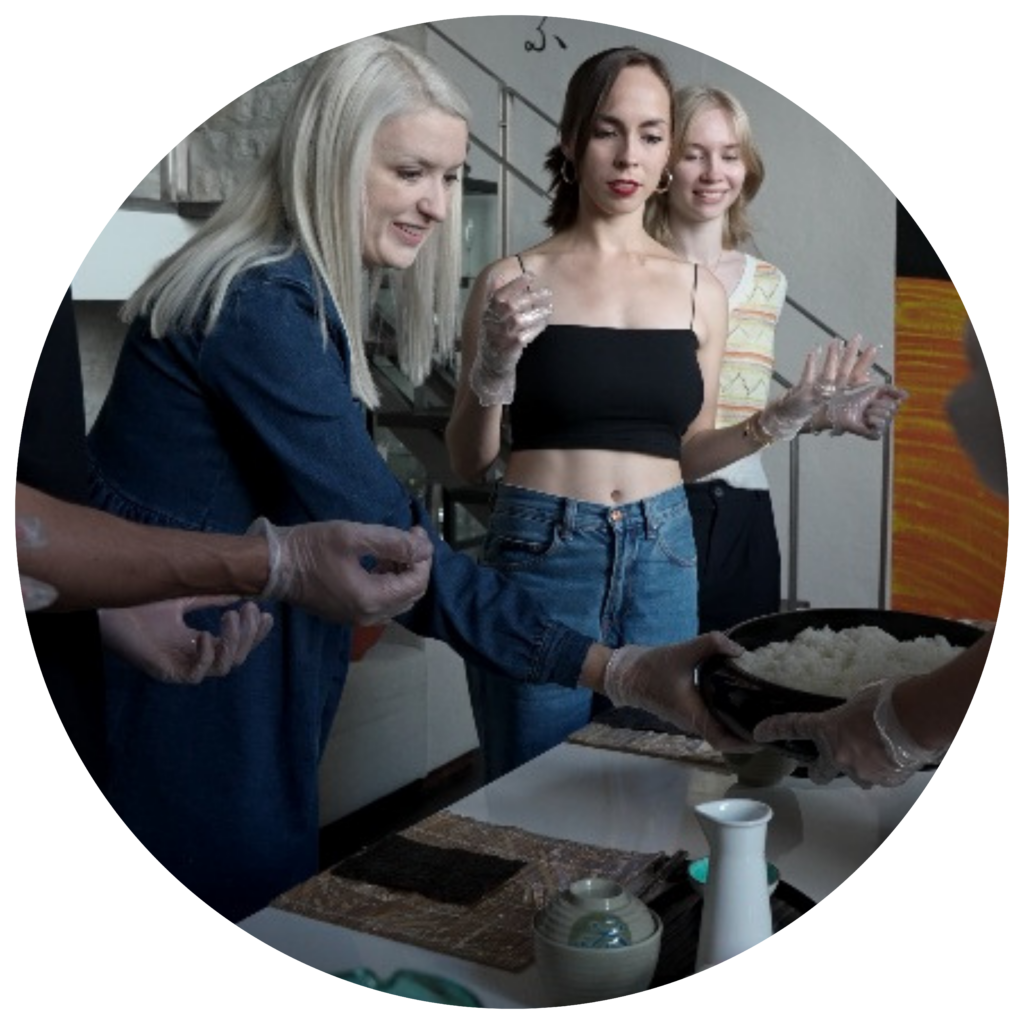Sushi töötuba Tallinnas Sushimoni ruumis